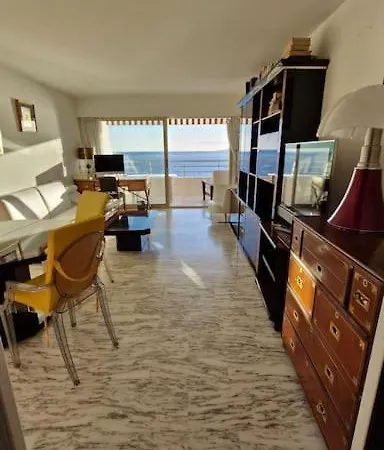 Seaside Beachfront Bord De Apartman