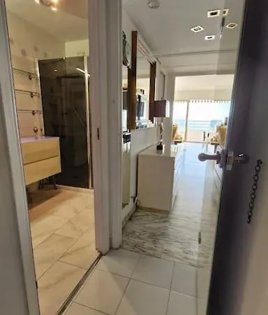 Apartman Seaside Beachfront Bord De *
