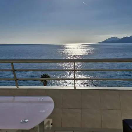 Seaside Beachfront Bord De Apartman Cannes