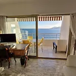 Seaside Beachfront Bord De Apartman
