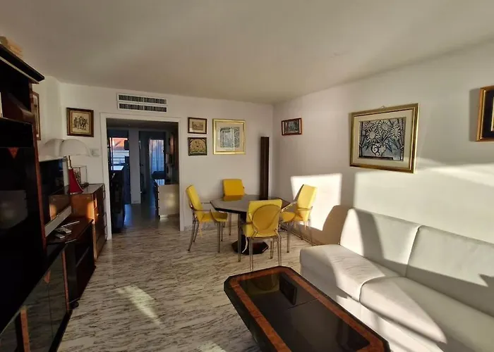 Seaside Beachfront Bord De كان