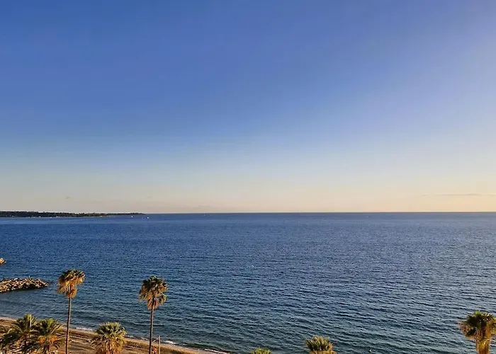 Daire Seaside Beachfront Bord De