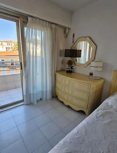 Daire Seaside Beachfront Bord De *